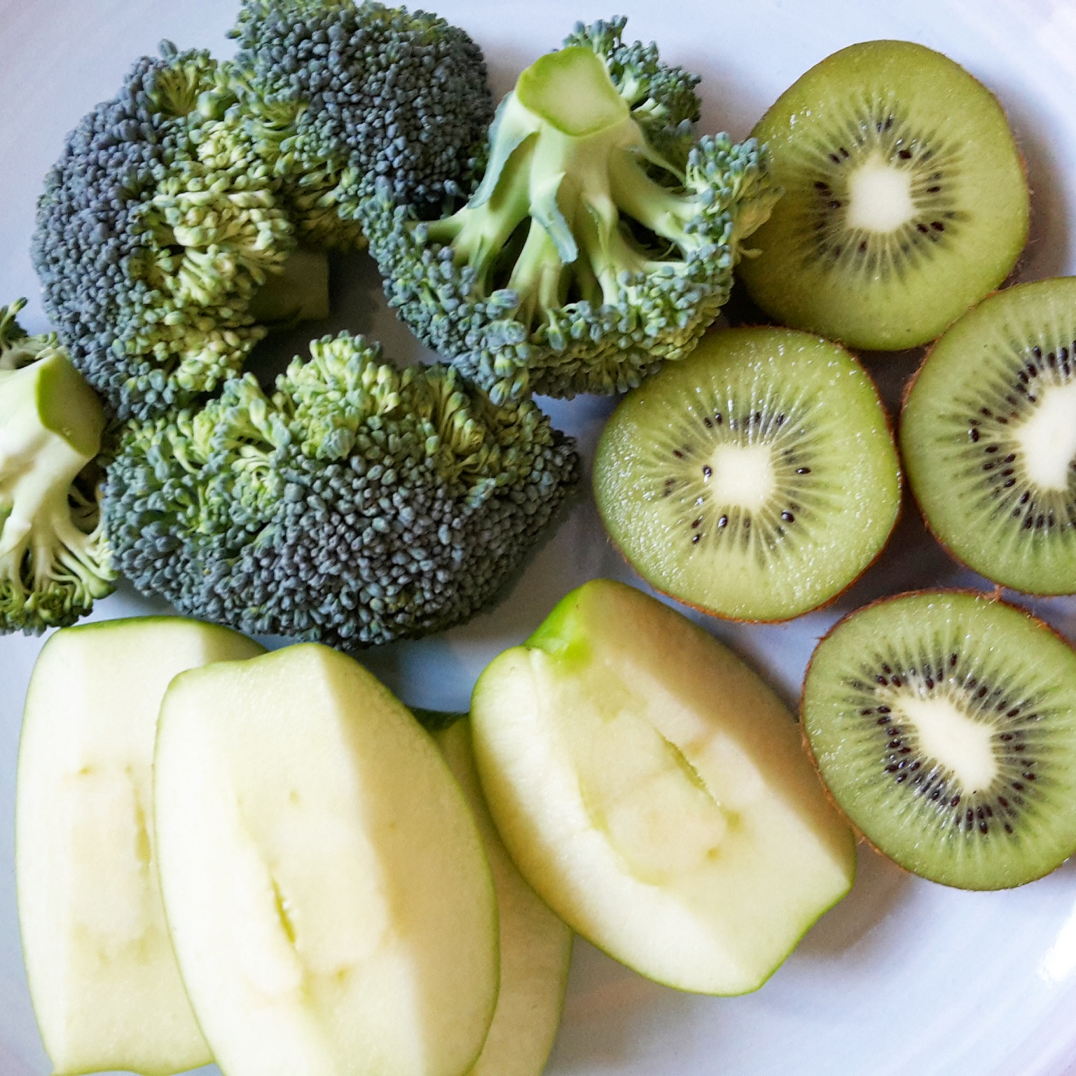 Love: Broccoli, Apple and Kiwi Boo &